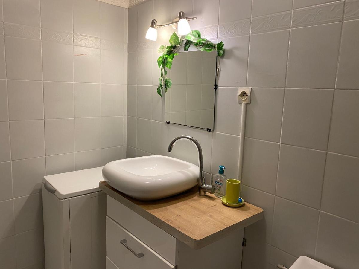 Apartmán Au Pied De La Cite, T3 Au Calme Carcassonne Exteriér fotografie
